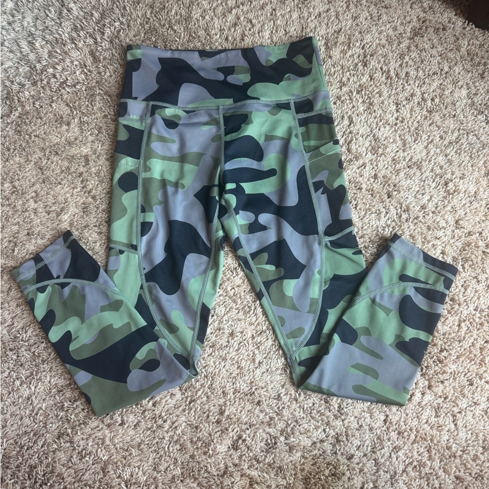 ZYIA Green and Black Camouflage Leggings High-Waisted Performance
